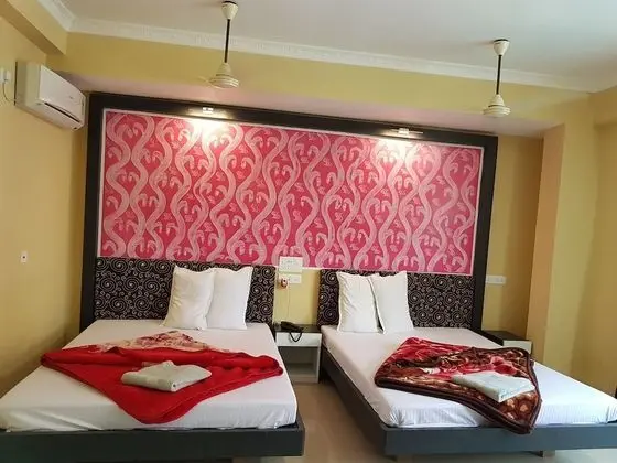 Deluxe Dört Kişilik Oda, Birden Çok Yatak, Sigara İçilebilir