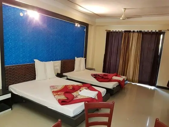 Deluxe Dört Kişilik Oda, Birden Çok Yatak, Sigara İçilebilir