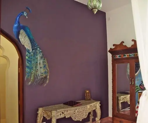 Tek Büyük veya İki Ayrı Yataklı Oda (Peacock)