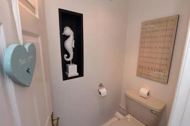 Ev