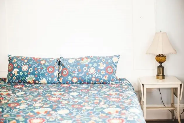 Oda, 1 En Büyük (King) Boy Yatak, Sigara İçilmez, Özel Banyo (Magnolia)