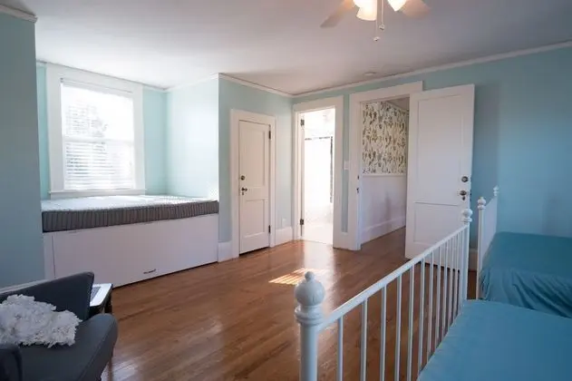 Tek Büyük Yataklı Oda, 2 Çift Kişilik Yatak, Özel Banyo (Camellia)