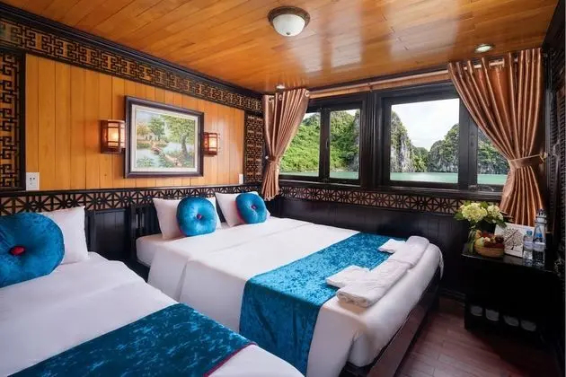Boutique Triple Cabin
