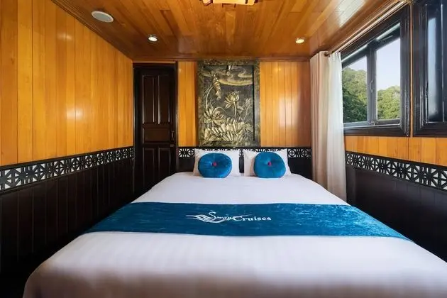 Boutique Triple Cabin