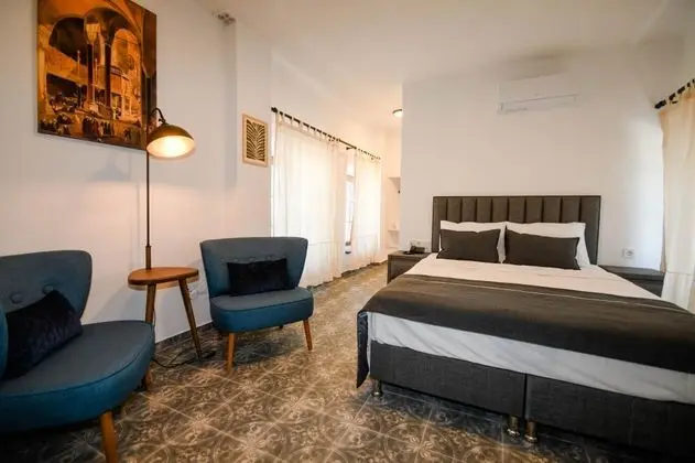 Taş Ev Suit, Bahçe Manzaralı