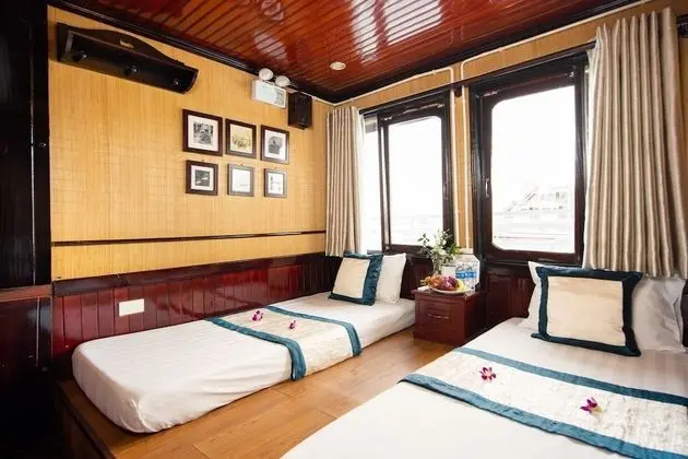 Deluxe Üç Kişilik Oda