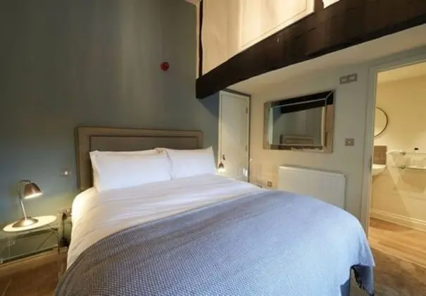 Comfort Tek Büyük Yataklı Oda
