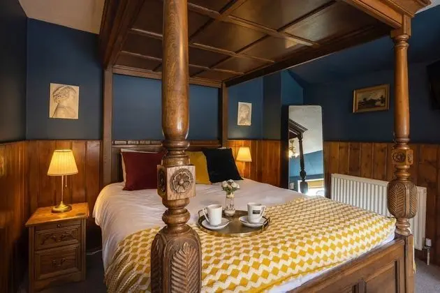 Superior Tek Büyük Yataklı Oda, Banyolu/Duşlu (4 Poster Bed)