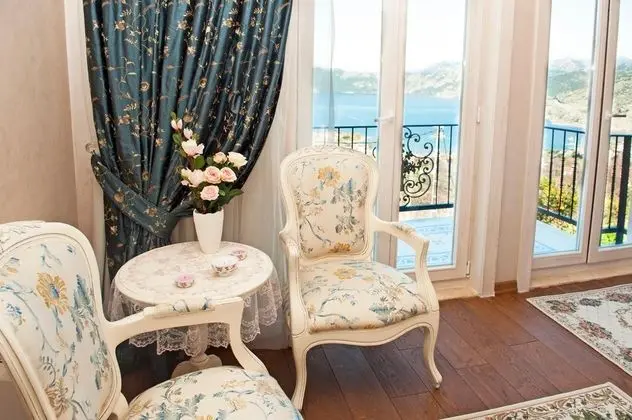 Deluxe Oda Balkonlu, Deniz Manzaralı, Balkonlu