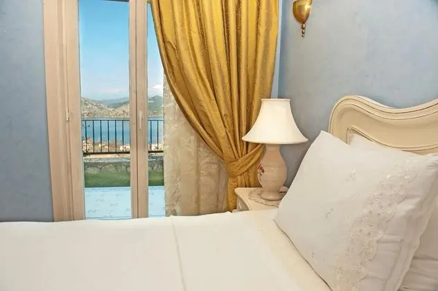 Deluxe Oda Balkonlu, Deniz Manzaralı, Balkonlu