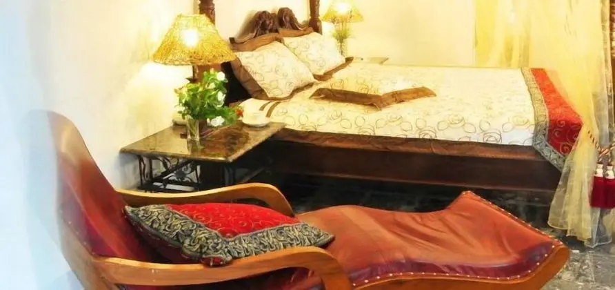 Honeymoon Tek Büyük Yataklı Oda