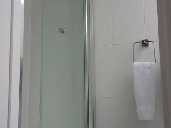 Tek Kişilik Oda, Banyolu/Duşlu