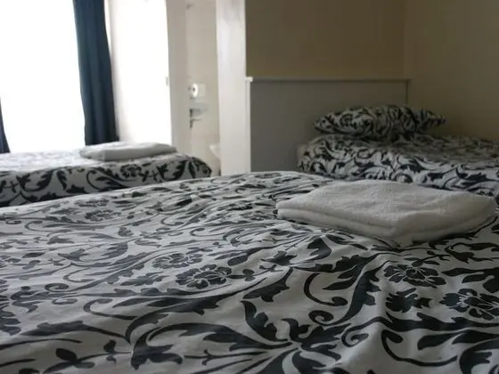Üç Kişilik Oda, Banyolu/Duşlu