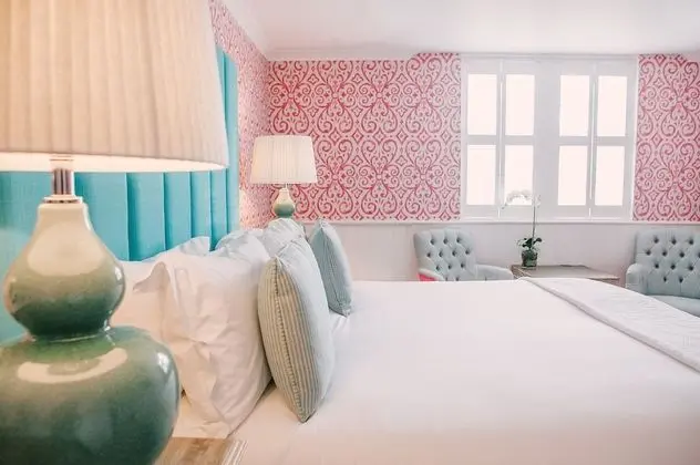 Club Tek Büyük veya İki Ayrı Yataklı Oda