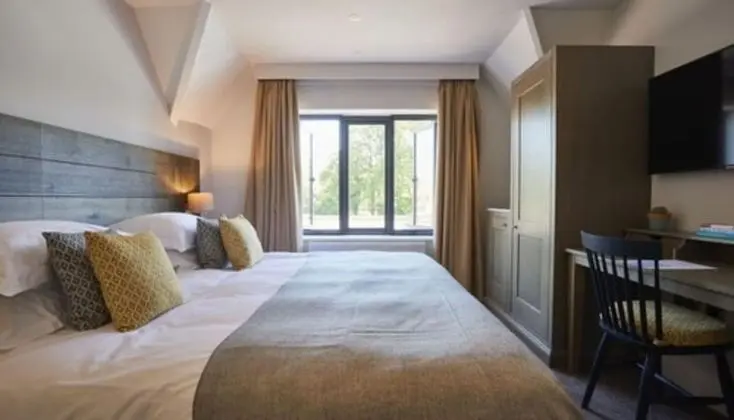 Comfy Riverside Double Room