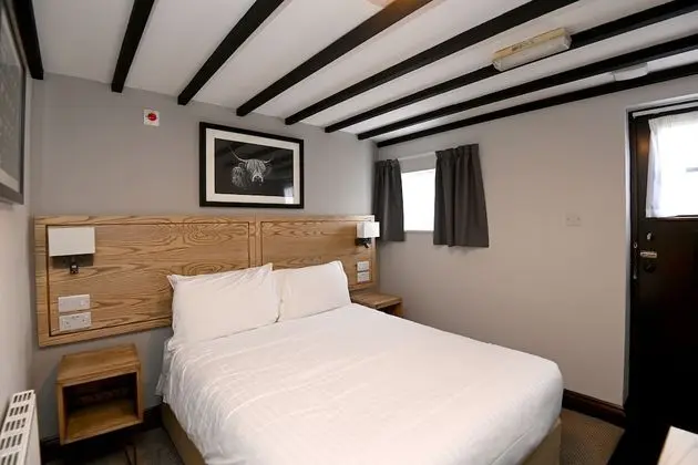 Tek Büyük Yataklı Oda