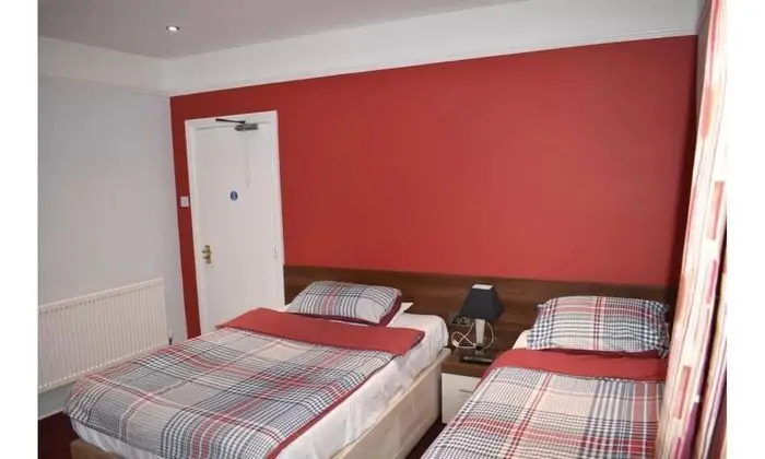 Tek Kişilik Oda, Ortak Banyo