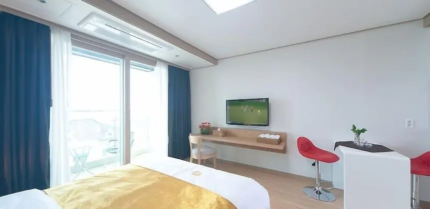 Deluxe Tek Büyük Yataklı Oda
