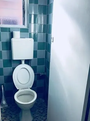 Tek Büyük Yataklı Oda, Ortak Banyo