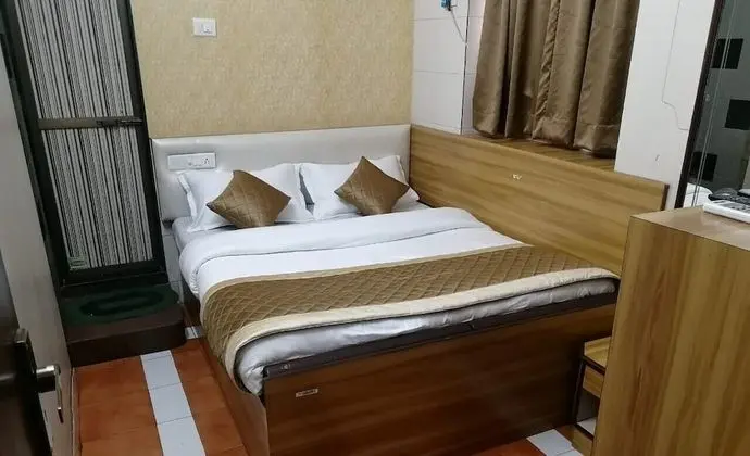 Standard Double Bed Non AC Room