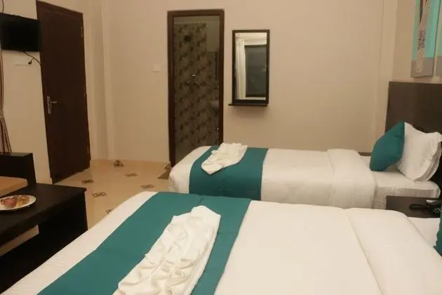 Deluxe Tek Büyük Yataklı Oda, 1 En Büyük (King) Boy Yatak, Sigara İçilebilir, Havuz Manzaralı