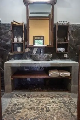 Tek Büyük Yataklı Oda, Bahçe Manzaralı