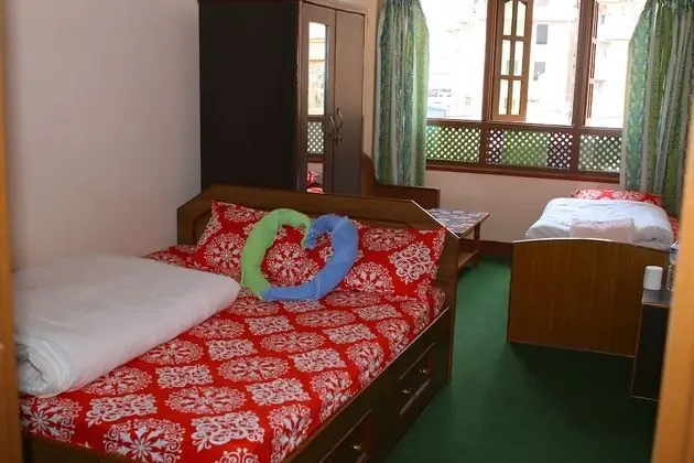 Family Oda, Birden Çok Yatak, Dağ Manzaralı