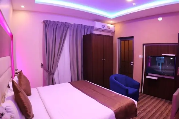 Apart Daire, 2 Yatak Odası, Küçük Mutfak