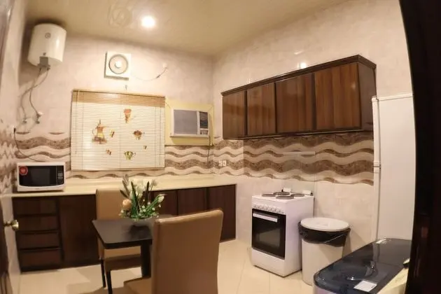 Apart Daire, 2 Yatak Odası, Küçük Mutfak
