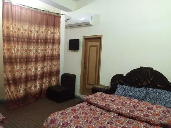 Standard Tek Büyük Yataklı Oda