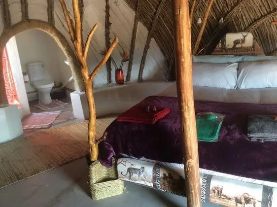 Traditional Tek Büyük Yataklı Oda
