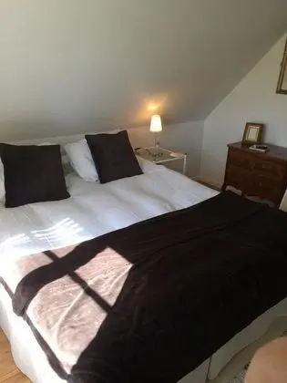 Double room (bed 160 cm), Private toilet, Shared shower, No children under 7 years old