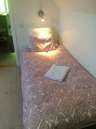 Double room (bed 160 cm), Private toilet, Shared shower, No children under 7 years old