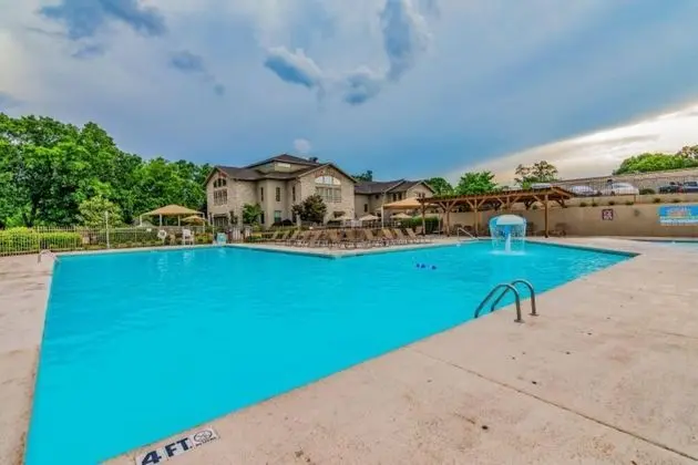 Daire (Sweet Clover - Indoor pool - HOT TUB )