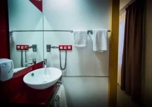 Tek Büyük Yataklı Oda, 1 Çift Kişilik veya 2 Tek Kişilik Yatak