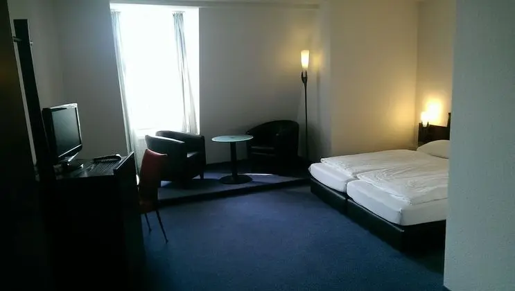 Comfort Tek Büyük Yataklı Oda