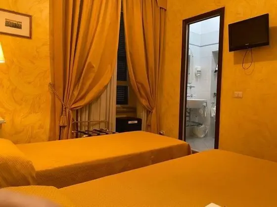 Tek Büyük veya İki Ayrı Yataklı Oda
