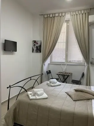 Classic Tek Büyük Yataklı Oda