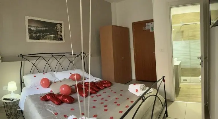 Classic Tek Büyük Yataklı Oda