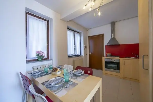 Standard Apart Daire, 1 En Büyük (King) Boy Yatak ve Çekyat (Sweet Escape Stresa Center)