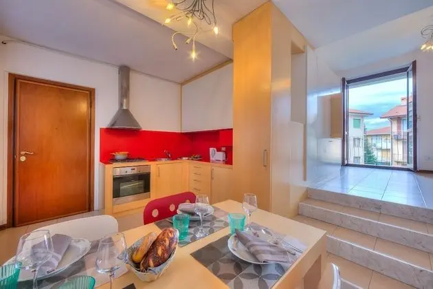 Standard Apart Daire, 1 En Büyük (King) Boy Yatak ve Çekyat (Sweet Escape Stresa Center)