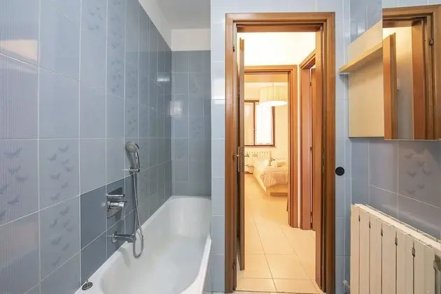 Standard Apart Daire, 1 En Büyük (King) Boy Yatak ve Çekyat (Sweet Escape Stresa Center)