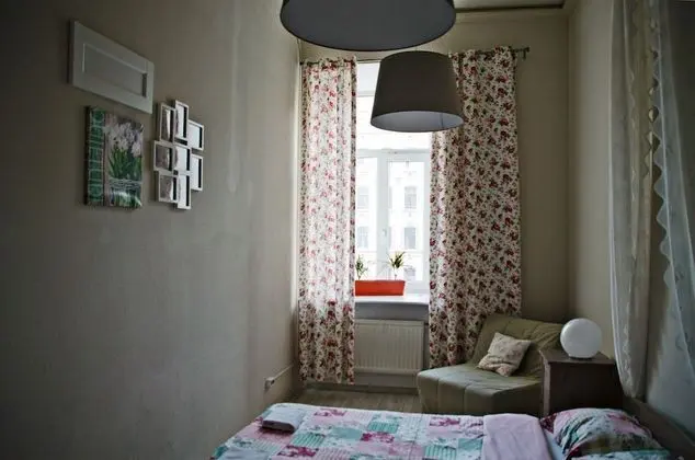 Tek Büyük Yataklı Oda, Ortak Banyo