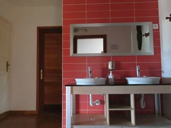 Standard Tek Büyük Yataklı Oda, Ortak Banyo