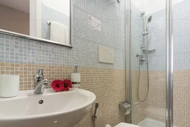 Standard Tek Kişilik Oda, Banyolu/Duşlu