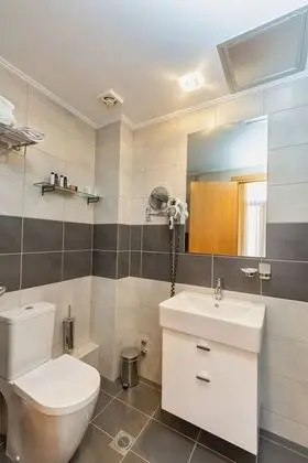 Basic Tek Büyük Yataklı Oda