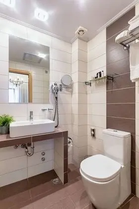 Basic Tek Büyük Yataklı Oda