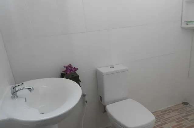 Basic Oda, Ortak Banyo (City View)