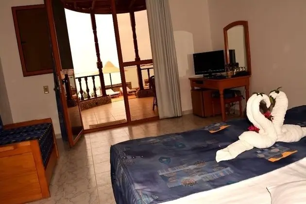 Büyük Yataklı Tek Kişilik Oda, Deniz Manzaralı
