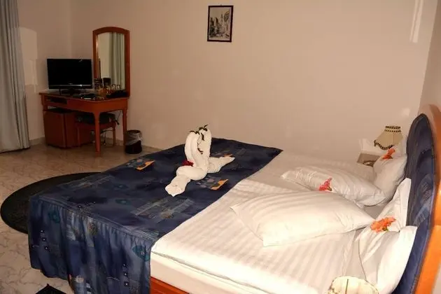 Üç Kişilik Oda